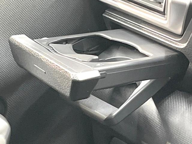 ロッキー プレミアムＧ　ＨＥＶ　登録済未使用車　純正９型ディスプレイオーディオ　全周囲カメラ　衝突被害軽減システム　ハーフレザーシート　コーナーセンサー　スマートキー　ＬＥＤヘッド　オートハイビーム　車線逸脱警報　オートライト（42枚目）