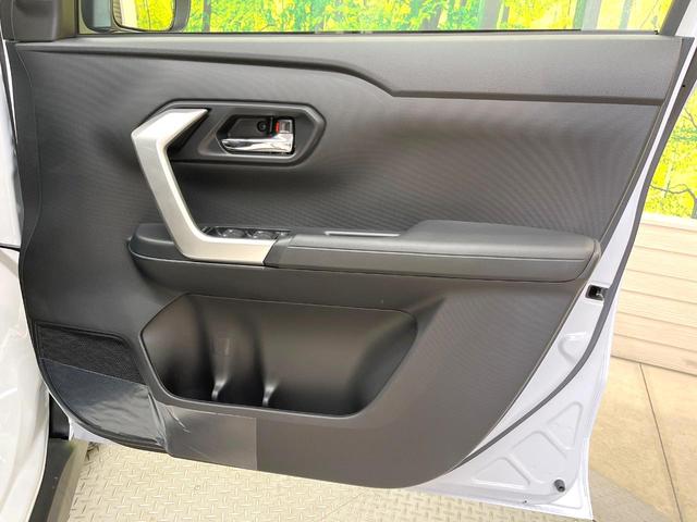 ロッキー プレミアムＧ　ＨＥＶ　登録済未使用車　純正９型ディスプレイオーディオ　全周囲カメラ　衝突被害軽減システム　ハーフレザーシート　コーナーセンサー　スマートキー　ＬＥＤヘッド　オートハイビーム　車線逸脱警報　オートライト（49枚目）