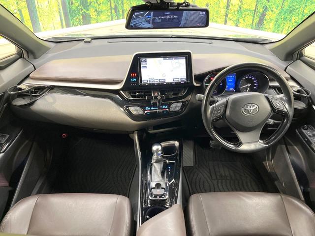 Ｃ－ＨＲ Ｇ　ＴＲＤエアロ　純正９型ＳＤナビ　バックカメラ　衝突被害軽減システム　ハーフレザーシート　コーナーセンサー　スマートキー　ＬＥＤヘッド　ビルトインＥＴＣ　オートハイビーム　車線逸脱警報　オートライト（2枚目）