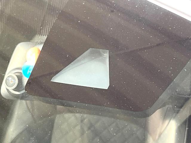 Ｃ－ＨＲ Ｇ　ＴＲＤエアロ　純正９型ＳＤナビ　バックカメラ　衝突被害軽減システム　ハーフレザーシート　コーナーセンサー　スマートキー　ＬＥＤヘッド　ビルトインＥＴＣ　オートハイビーム　車線逸脱警報　オートライト（4枚目）