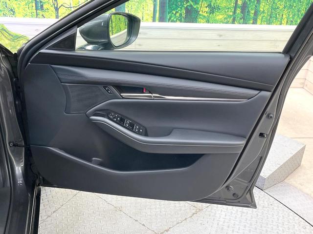 ＭＡＺＤＡ３ファストバック １５Ｓ　レザーツーリングセレクション　１０．２５型マツダコネクトナビ　全周囲カメラ　衝突軽減装置　レーダークルーズ　禁煙車　レザーシート　パワーシート　ドラレコ　コーナーセンサー　ＬＥＤヘッド　ＥＴＣ　純正１８インチＡＷ　オートハイビーム（60枚目）