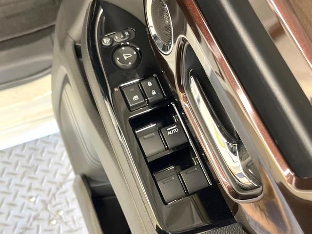 Ｎ－ＢＯＸカスタム Ｌターボ　両側電動ドア　バックカメラ　衝突被害軽減システム　レーダークルーズ　禁煙車　レザーシート　スマートキー　ＬＥＤヘッド　ＥＴＣ２．０　純正１５インチアルミ　オートハイビーム　車線逸脱警報　オートライト（42枚目）