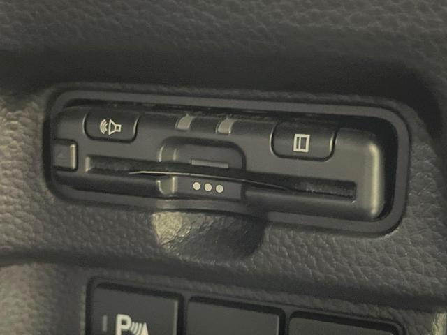 Ｎ－ＢＯＸカスタム Ｌターボ　両側電動ドア　ＳＤナビ　バックカメラ　衝突被害軽減システム　禁煙車　ハーフレザーシート　シートヒーター　スマートキー　ＬＥＤヘッド　ビルトインＥＴＣ　純正１５インチＡＷ　オートハイビーム　車線逸脱警報（34枚目）