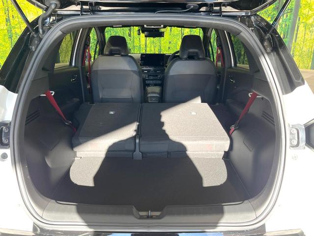 オーラ ニスモ　全周囲カメラ　メーカーナビ　衝突被害軽減システム　禁煙車　コーナーセンサー　スマートキー　ＬＥＤヘッド　ビルトインＥＴＣ　純正１７インチアルミ　オートハイビーム　オートライト　Ｂｌｕｅｔｏｏｔｈ（10枚目）