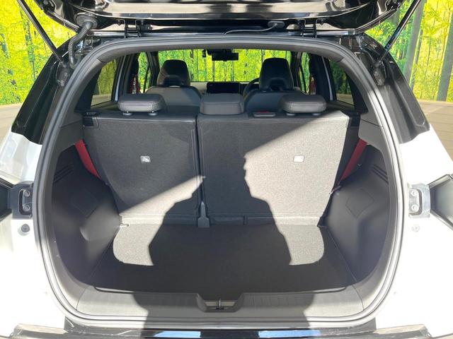 オーラ ニスモ　全周囲カメラ　メーカーナビ　衝突被害軽減システム　禁煙車　コーナーセンサー　スマートキー　ＬＥＤヘッド　ビルトインＥＴＣ　純正１７インチアルミ　オートハイビーム　オートライト　Ｂｌｕｅｔｏｏｔｈ（44枚目）