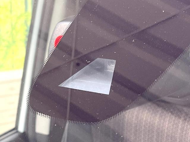 セレナ ハイウェイスター　Ｖセレ＋セーフティＩＩ　ＳＨＶ　後席モニター　両側電動ドア　純正ＳＤナビ　全周囲カメラ　衝突被害軽減システム　禁煙車　コーナーセンサー　スマートキー　ＬＥＤヘッド　ビルトインＥＴＣ　クルコン　純正１６インチアルミ　オートハイビーム（5枚目）