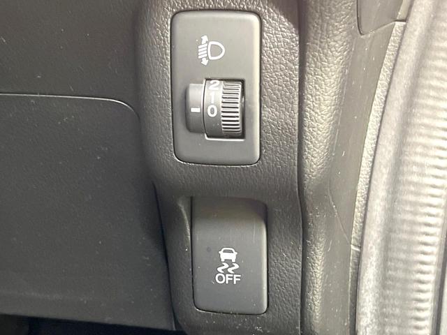 Ｎ－ＢＯＸ ２トーンカラースタイル　Ｇ・Ｌパッケージ　電動スライドドア　ＳＤナビ　禁煙車　スマートキー　純正１４インチアルミ　オートエアコン　Ｂｌｕｅｔｏｏｔｈ　ＣＤ　ＤＶＤ再生　フルセグ（41枚目）