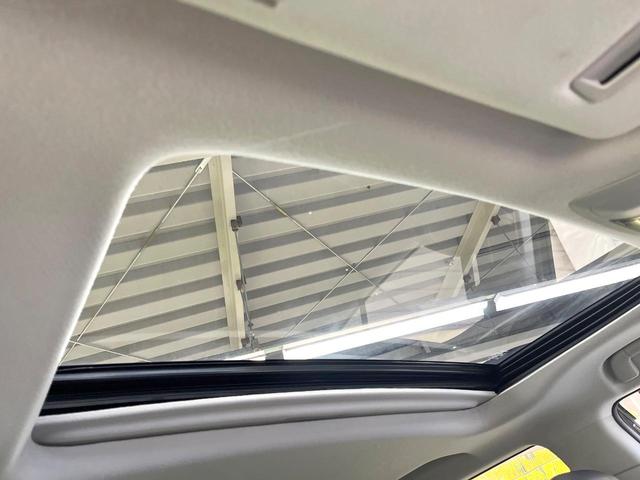 ランドクルーザープラド TX Lパッケージ マットブラックエディション サンルーフ 7人乗り 純正SDナビ バックカメラ 4WD 衝突被害軽減システム レーダークルーズ 禁煙車 レザーシート コーナーセンサー スマートキー LEDヘッド ビルトインETC(3枚目)