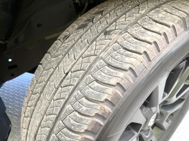 ランドクルーザープラド TX Lパッケージ マットブラックエディション サンルーフ 7人乗り 純正SDナビ バックカメラ 4WD 衝突被害軽減システム レーダークルーズ 禁煙車 レザーシート コーナーセンサー スマートキー LEDヘッド ビルトインETC(33枚目)