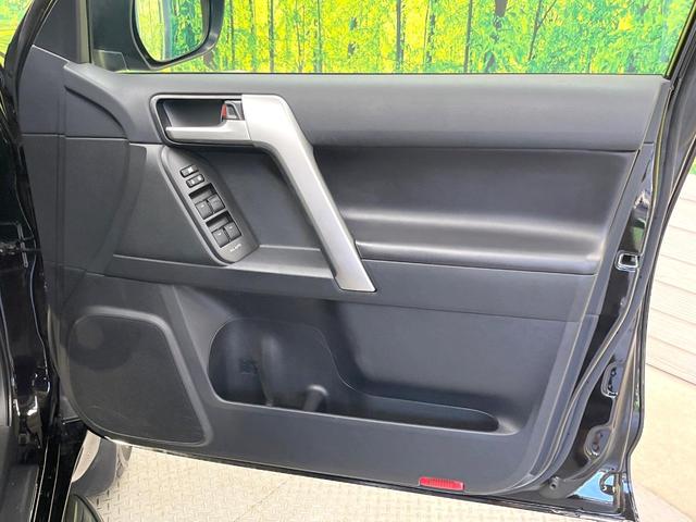 ランドクルーザープラド TX Lパッケージ マットブラックエディション サンルーフ 7人乗り 純正SDナビ バックカメラ 4WD 衝突被害軽減システム レーダークルーズ 禁煙車 レザーシート コーナーセンサー スマートキー LEDヘッド ビルトインETC(35枚目)