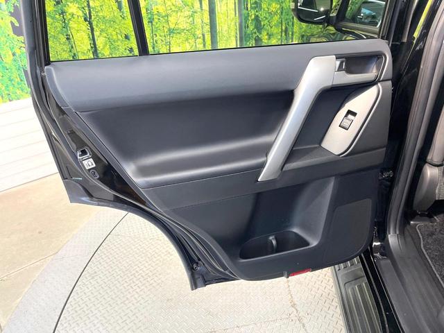 ランドクルーザープラド TX Lパッケージ マットブラックエディション サンルーフ 7人乗り 純正SDナビ バックカメラ 4WD 衝突被害軽減システム レーダークルーズ 禁煙車 レザーシート コーナーセンサー スマートキー LEDヘッド ビルトインETC(38枚目)