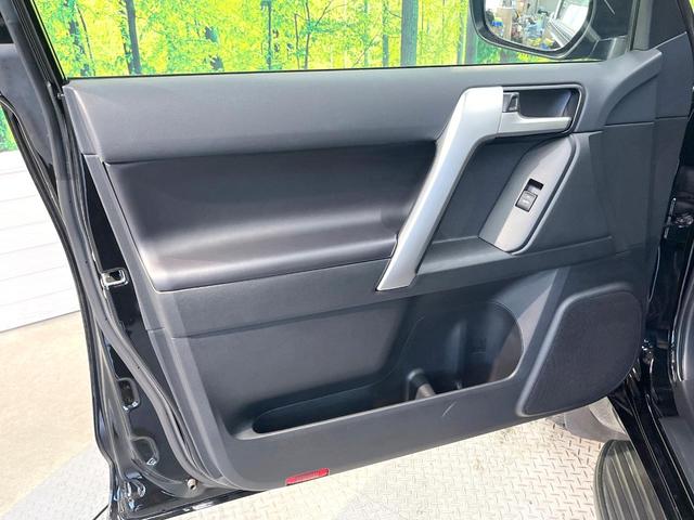 ランドクルーザープラド TX Lパッケージ マットブラックエディション サンルーフ 7人乗り 純正SDナビ バックカメラ 4WD 衝突被害軽減システム レーダークルーズ 禁煙車 レザーシート コーナーセンサー スマートキー LEDヘッド ビルトインETC(41枚目)