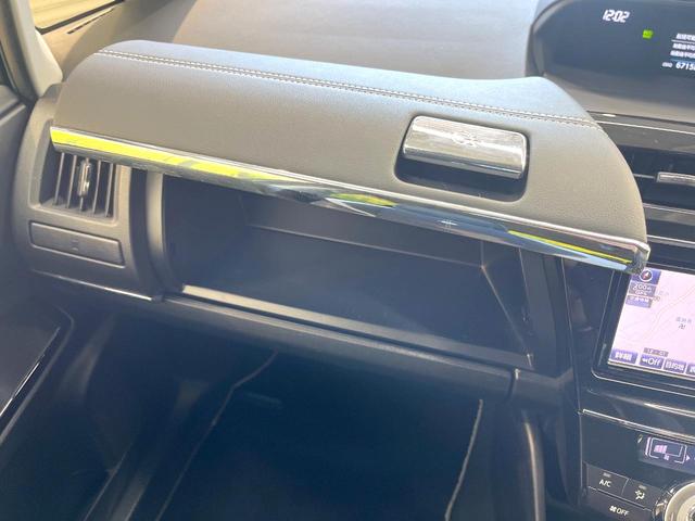 プリウスアルファ Sツーリングセレクション・G’s 純正SDナビ バックカメラ 禁煙車 ハーフレザーシート スマートキー LEDヘッド ビルトインETC 純正18インチアルミ オートライト オートエアコン Bluetooth CD(37枚目)