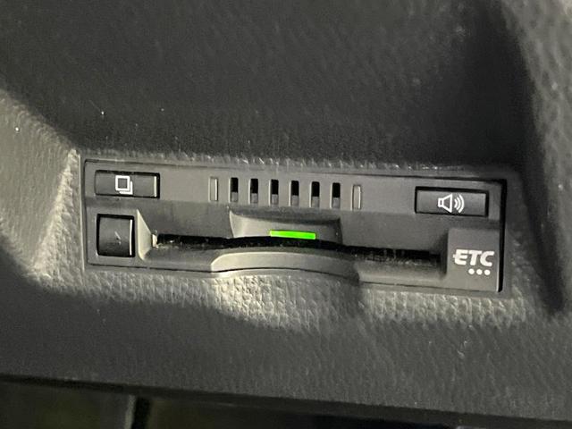 ヤリスクロス Z 全周囲カメラ 衝突被害軽減システム レーダークルーズ ハーフレザーシート パワーシート コーナーセンサー スマートキー LEDヘッド ビルトインETC 純正18インチアルミ オートハイビーム(7枚目)