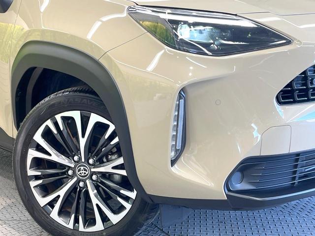 ヤリスクロス Z 全周囲カメラ 衝突被害軽減システム レーダークルーズ ハーフレザーシート パワーシート コーナーセンサー スマートキー LEDヘッド ビルトインETC 純正18インチアルミ オートハイビーム(11枚目)