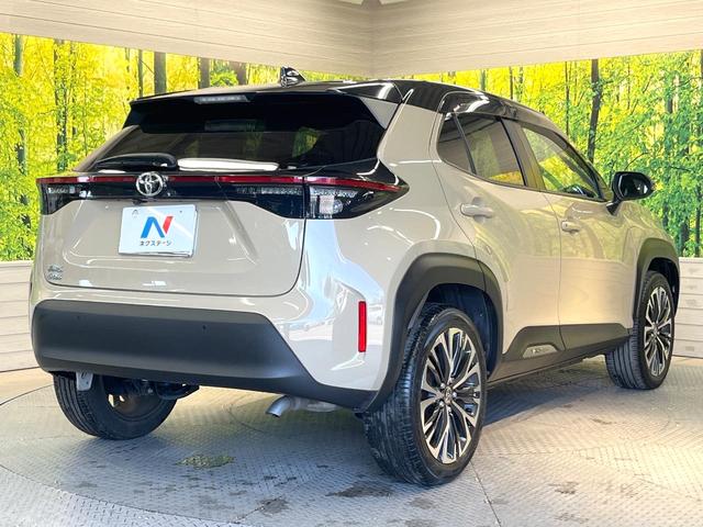 ヤリスクロス Z 全周囲カメラ 衝突被害軽減システム レーダークルーズ ハーフレザーシート パワーシート コーナーセンサー スマートキー LEDヘッド ビルトインETC 純正18インチアルミ オートハイビーム(17枚目)