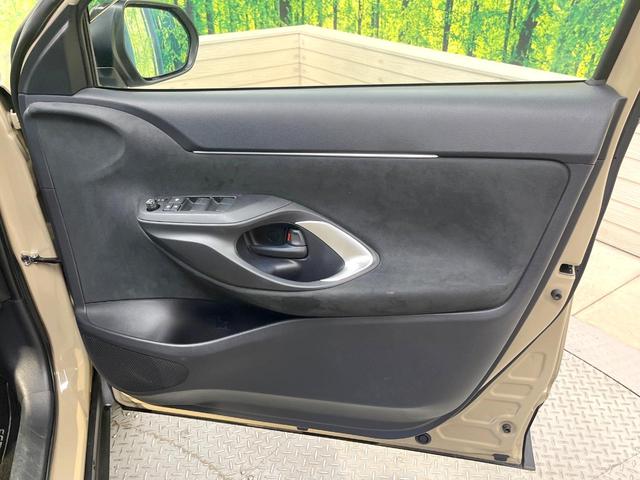 ヤリスクロス Z 全周囲カメラ 衝突被害軽減システム レーダークルーズ ハーフレザーシート パワーシート コーナーセンサー スマートキー LEDヘッド ビルトインETC 純正18インチアルミ オートハイビーム(35枚目)