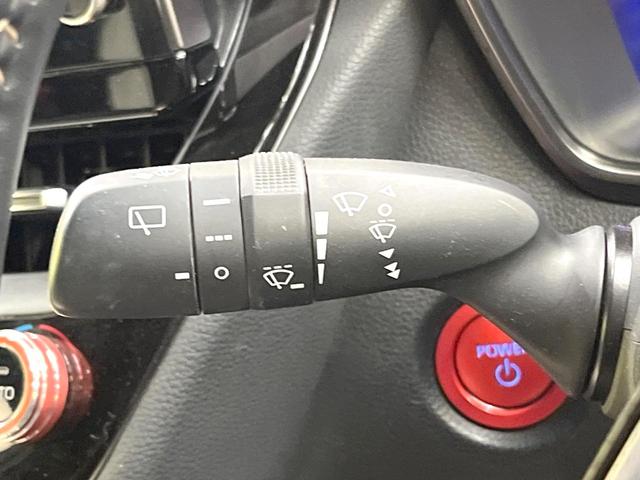 カローラツーリング ハイブリッド　ダブルバイビー　モデリスタエアロ　９型ディスプレイオーディオ　バックカメラ　１００Ｖ電源　衝突被害軽減システム　レーダークルーズ　禁煙車　ハーフレザーシート　スマートキー　ＬＥＤヘッド　ＥＴＣ２．０（32枚目）