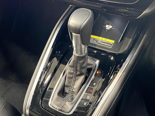 ヴェゼル ｅ：ＨＥＶ　Ｚ　メーカーナビ　バックカメラ　衝突被害軽減システム　レーダークルーズ　禁煙車　電動リアゲート　ハーフレザーシート　コーナーセンサー　スマートキー　ＬＥＤヘッド　ＥＴＣ２．０　純正１８インチアルミ（21枚目）