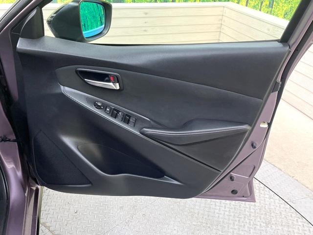 デミオ ＸＤツーリング　メーカーナビ　バックカメラ　衝突被害軽減システム　禁煙車　スマートキー　ＨＩＤヘッド　ＥＴＣ　クルコン　純正１６インチアルミ　車線逸脱警報　オートライト　オートエアコン（46枚目）