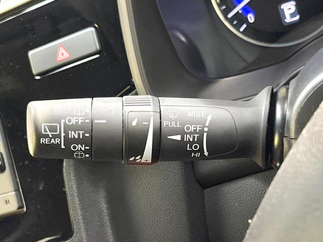 フィット １５ＸＬ　純正ＳＤナビ　バックカメラ　禁煙車　ハーフレザーシート　シートヒーター　スマートキー　ＬＥＤヘッド　ビルトインＥＴＣ　クルコン　オートライト　オートエアコン　Ｂｌｕｅｔｏｏｔｈ（25枚目）