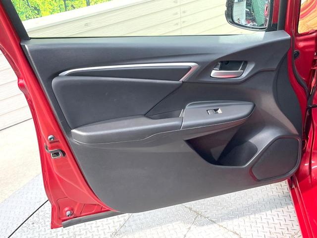 フィット １５ＸＬ　純正ＳＤナビ　バックカメラ　禁煙車　ハーフレザーシート　シートヒーター　スマートキー　ＬＥＤヘッド　ビルトインＥＴＣ　クルコン　オートライト　オートエアコン　Ｂｌｕｅｔｏｏｔｈ（41枚目）