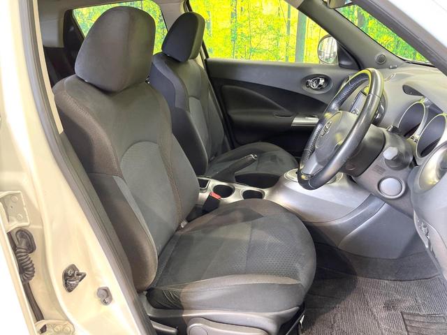 ジューク 15RX タイプV 純正SDナビ バックカメラ 禁煙車 スマートキー オートライト オートエアコン CD フルセグ 電動格納ミラー 衝突安全ボディ 横滑り防止 盗難防止システム(8枚目)
