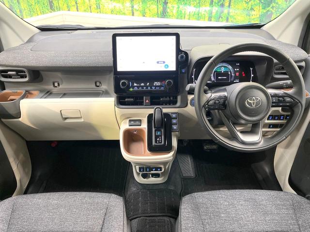 シエンタ ハイブリッドＺ　１０インチ純正ナビ　両側電動ドア　全周囲カメラ　１００Ｖ電源　衝突被害軽減システム　レーダークルーズ　禁煙車　コーナーセンサー　スマートキー　ＬＥＤヘッド　ビルトインＥＴＣ　オートハイビーム（2枚目）