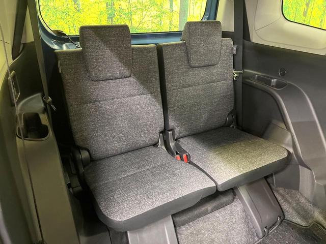 シエンタ ハイブリッドＺ　１０インチ純正ナビ　両側電動ドア　全周囲カメラ　１００Ｖ電源　衝突被害軽減システム　レーダークルーズ　禁煙車　コーナーセンサー　スマートキー　ＬＥＤヘッド　ビルトインＥＴＣ　オートハイビーム（10枚目）