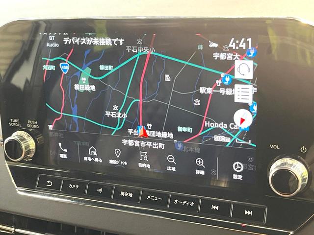 �y�����i�r�z�l�C�̏����i�r�𑕔����Ă���܂��B�i�r�̎g���₷���͂������A�I�[�f�B�I�@�\���[���I�L�����v�◷�s�͂������A�ʋ΂┃�����ȂǕ��i�̃h���C�u���y�����Ȃ�͂���