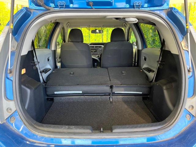 アクア Ｓ　禁煙車　スマートキー　オートライト　オートエアコン　ＣＤ　衝突安全ボディ　電動格納ミラー　横滑り防止装置（10枚目）