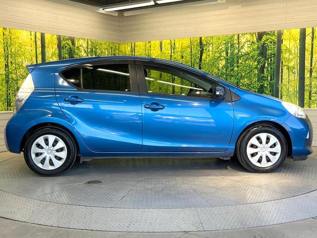 アクア Ｓ　禁煙車　スマートキー　オートライト　オートエアコン　ＣＤ　衝突安全ボディ　電動格納ミラー　横滑り防止装置（35枚目）