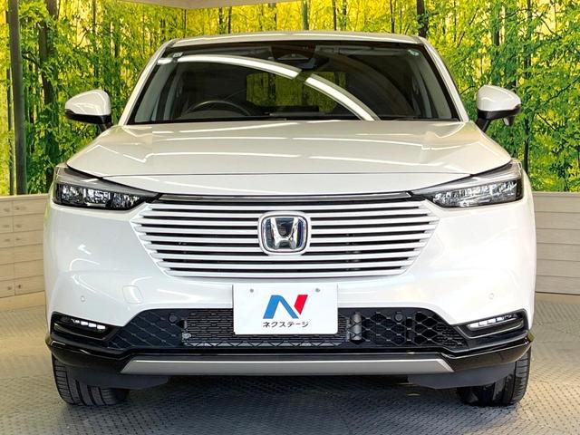 ヴェゼル ｅ：ＨＥＶ　Ｚ　バックカメラ　衝突被害軽減システム　禁煙車　電動リアゲート　ハーフレザーシート　コーナーセンサー　スマートキー　ＬＥＤヘッド　ＥＴＣ２．０　純正１８インチアルミ　オートハイビーム　車線逸脱警報（14枚目）