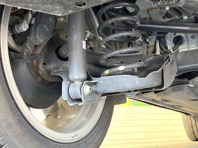 ヴェゼル ｅ：ＨＥＶ　Ｚ　バックカメラ　衝突被害軽減システム　禁煙車　電動リアゲート　ハーフレザーシート　コーナーセンサー　スマートキー　ＬＥＤヘッド　ＥＴＣ２．０　純正１８インチアルミ　オートハイビーム　車線逸脱警報（20枚目）