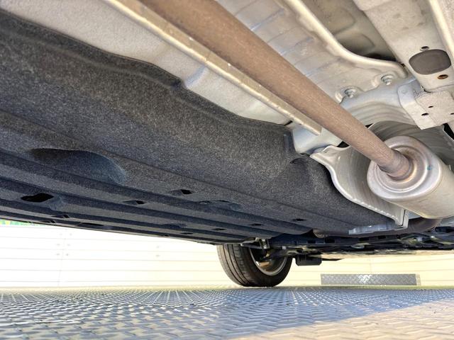 ヴェゼル ｅ：ＨＥＶ　Ｚ　バックカメラ　衝突被害軽減システム　禁煙車　電動リアゲート　ハーフレザーシート　コーナーセンサー　スマートキー　ＬＥＤヘッド　ＥＴＣ２．０　純正１８インチアルミ　オートハイビーム　車線逸脱警報（22枚目）