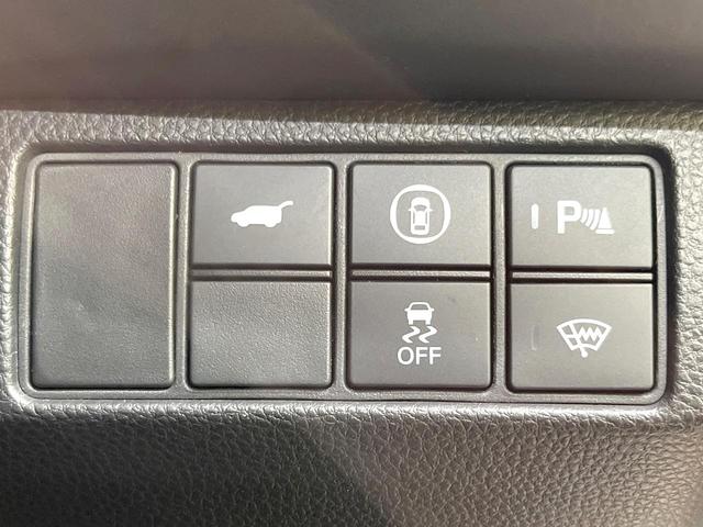 ヴェゼル ｅ：ＨＥＶ　Ｚ　バックカメラ　衝突被害軽減システム　禁煙車　電動リアゲート　ハーフレザーシート　コーナーセンサー　スマートキー　ＬＥＤヘッド　ＥＴＣ２．０　純正１８インチアルミ　オートハイビーム　車線逸脱警報（35枚目）