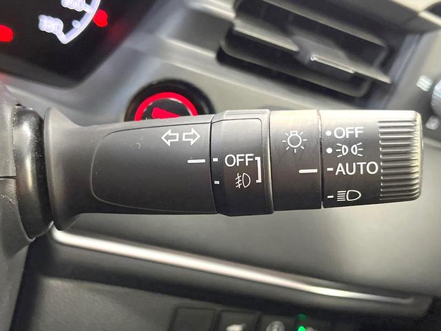 ヴェゼル ｅ：ＨＥＶ　Ｚ　バックカメラ　衝突被害軽減システム　禁煙車　電動リアゲート　ハーフレザーシート　コーナーセンサー　スマートキー　ＬＥＤヘッド　ＥＴＣ２．０　純正１８インチアルミ　オートハイビーム　車線逸脱警報（42枚目）