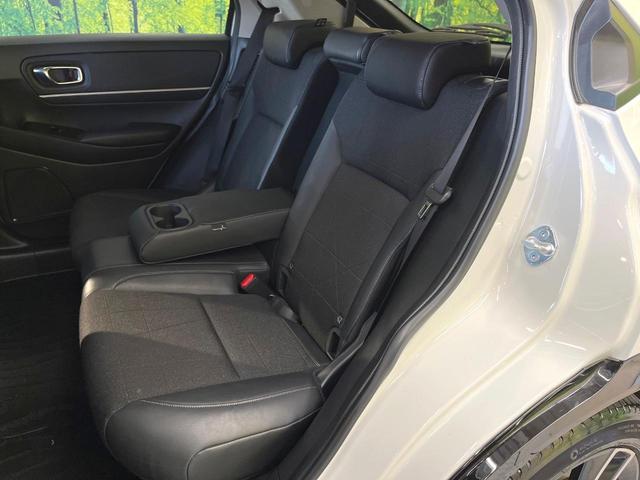 ヴェゼル ｅ：ＨＥＶ　Ｚ　バックカメラ　衝突被害軽減システム　禁煙車　電動リアゲート　ハーフレザーシート　コーナーセンサー　スマートキー　ＬＥＤヘッド　ＥＴＣ２．０　純正１８インチアルミ　オートハイビーム　車線逸脱警報（49枚目）