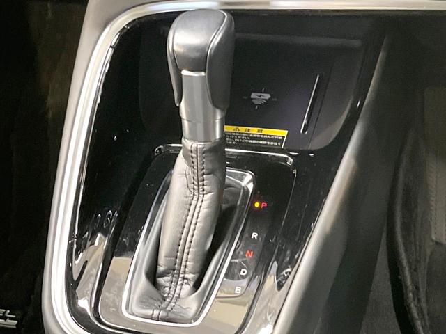 ヴェゼル ｅ：ＨＥＶ　Ｚ　バックカメラ　衝突被害軽減システム　禁煙車　電動リアゲート　ハーフレザーシート　コーナーセンサー　スマートキー　ＬＥＤヘッド　ＥＴＣ２．０　純正１８インチアルミ　オートハイビーム　車線逸脱警報（54枚目）