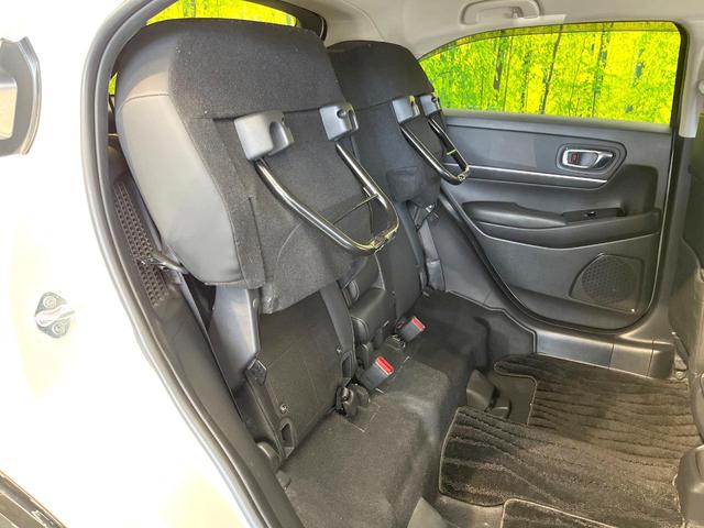 ヴェゼル ｅ：ＨＥＶ　Ｚ　バックカメラ　衝突被害軽減システム　禁煙車　電動リアゲート　ハーフレザーシート　コーナーセンサー　スマートキー　ＬＥＤヘッド　ＥＴＣ２．０　純正１８インチアルミ　オートハイビーム　車線逸脱警報（56枚目）