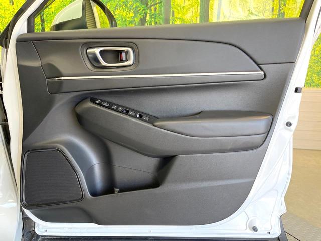 ヴェゼル ｅ：ＨＥＶ　Ｚ　バックカメラ　衝突被害軽減システム　禁煙車　電動リアゲート　ハーフレザーシート　コーナーセンサー　スマートキー　ＬＥＤヘッド　ＥＴＣ２．０　純正１８インチアルミ　オートハイビーム　車線逸脱警報（60枚目）