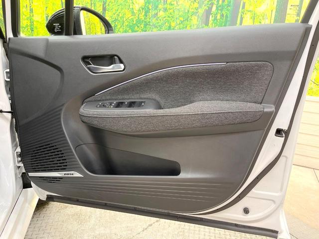 オーラ Ｇ　メーカーナビ　全周囲カメラ　ＢＯＳＥサウンド　衝突被害軽減システム　レーダークルーズ　禁煙車　ハーフレザーシート　コーナーセンサー　スマートキー　ＬＥＤヘッド　ビルトインＥＴＣ　純正１７インチアルミ（57枚目）