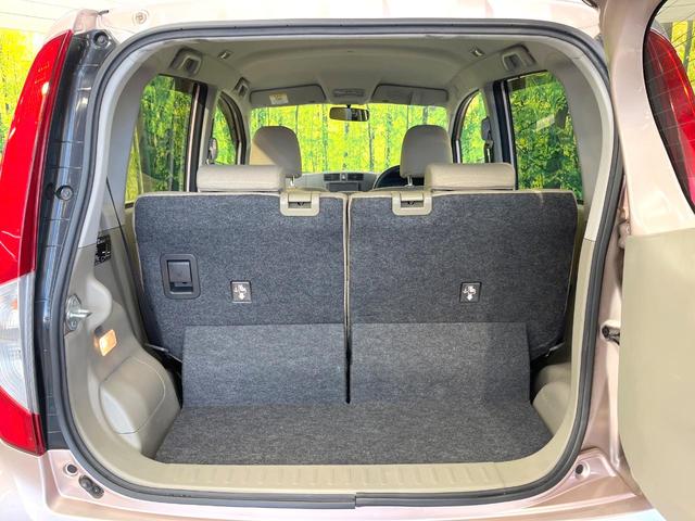 ���i�̂���������ʋ΁A���}���ɏ\���ȉ׎��X�y�[�X���m�ۂ��Ă���܂��B�Z�J���h�V�[�g��|���ƁA�傫�ȉו��̐ύڂ��\�ł���