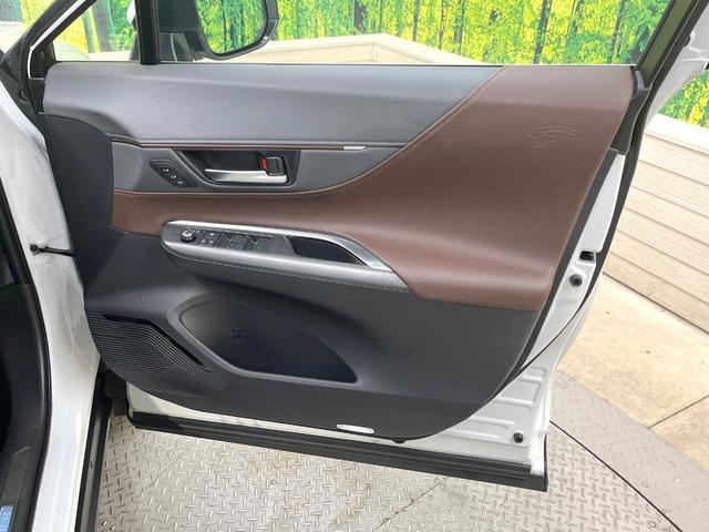 ハリアーハイブリッド Ｚ　レザーパッケージ　全周囲カメラ　メーカー１２．３インチナビ　ＪＢＬサウンド　１００Ｖ電源　衝突被害軽減システム　ＥＴＣ２．０　レーダークルーズ　革シート　禁煙車　ブラインドスポットモニター　電動リアゲート（41枚目）