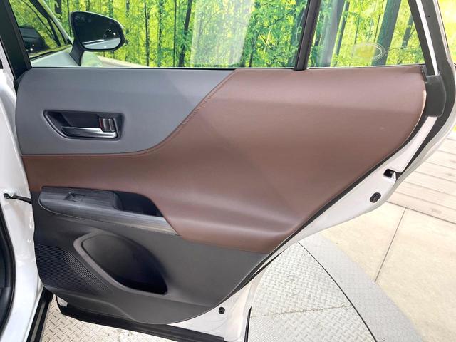 ハリアーハイブリッド Ｚ　レザーパッケージ　全周囲カメラ　メーカー１２．３インチナビ　ＪＢＬサウンド　１００Ｖ電源　衝突被害軽減システム　ＥＴＣ２．０　レーダークルーズ　革シート　禁煙車　ブラインドスポットモニター　電動リアゲート（42枚目）