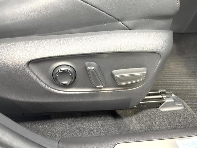 ハリアーハイブリッド Ｚ　レザーパッケージ　全周囲カメラ　メーカー１２．３インチナビ　ＪＢＬサウンド　１００Ｖ電源　衝突被害軽減システム　ＥＴＣ２．０　レーダークルーズ　革シート　禁煙車　ブラインドスポットモニター　電動リアゲート（47枚目）