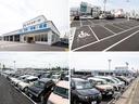 大きなNマークの看板が目印!広々とした駐車場をご用意してお待ちしております。展示場には350台以上のバリエーション豊かな在庫をご用意。メーカー問わず比較していただけます。