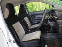 運転席シート廻りは使用感も少なく、良好な状態となっています。前オーナー様が丁寧に使っていたことがよくわかりますね。