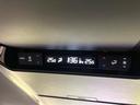 Z 純正14型DA 13.2型後席モニター 両側電動ドア 全周囲カメラ 衝突軽減装置 100V電源 レーダークルーズ 禁煙車 電動リアゲート レザーシート 前席シートエアコン リアシートエアコン(56枚目)