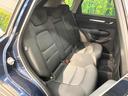 後部座席も気になるようなキズ・汚れやへたり等、大きなダメージはなく、良好な状態です。